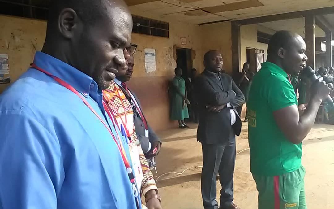 Cameroun: LA FOJCAM, conduite par Me SIGNE ETIENNE, continue avec la sensibilisation des jeunes, des sportifs et des élèves sur les dangers de la violence, des drogues et stupéfiants.