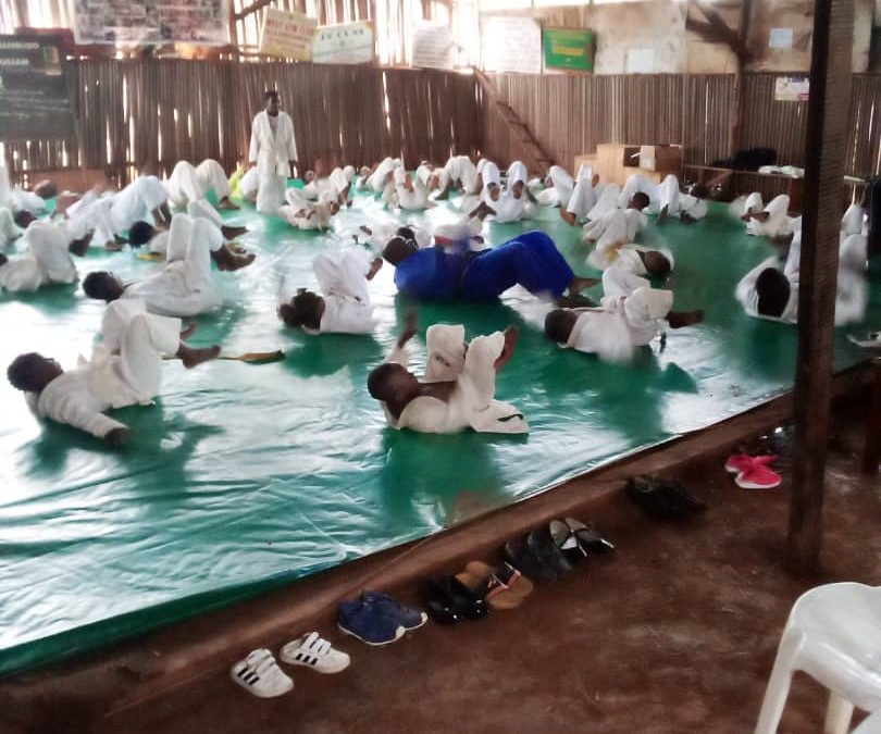 SEMINAIRE DE SENSIBILISATION DES JEUNES, ELEVES, PARENRTS ET PRATIQUANTS DES ARTS MARTIAUX  CONTRE LES VIOLENCES, L’INCIVISME, LES DROGUES ET AUTRES STUPEFIANTS  PAR LA FOJCAM (Fondation Olympia Jujitsu Cameroun), PROMOTION DES VALEURS MORALES DES ARTS MARTIAUX