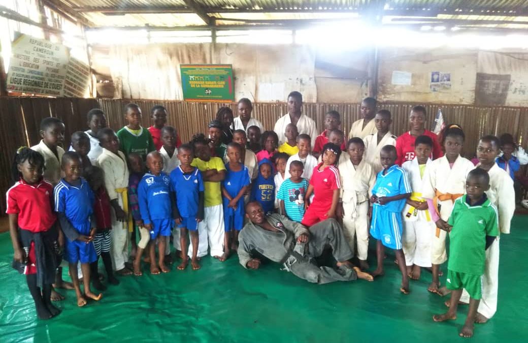 JOURNÉE INTERNATIONALE DE LUTTE CONTRE LA CONSOMMATION DES DROGUES ILLICITES : LA FONDATION OLYMPIA JUJITSU CAMEROUN CLÔTURE UNE SEMAINE INTENSE D’ACTIVITÉS