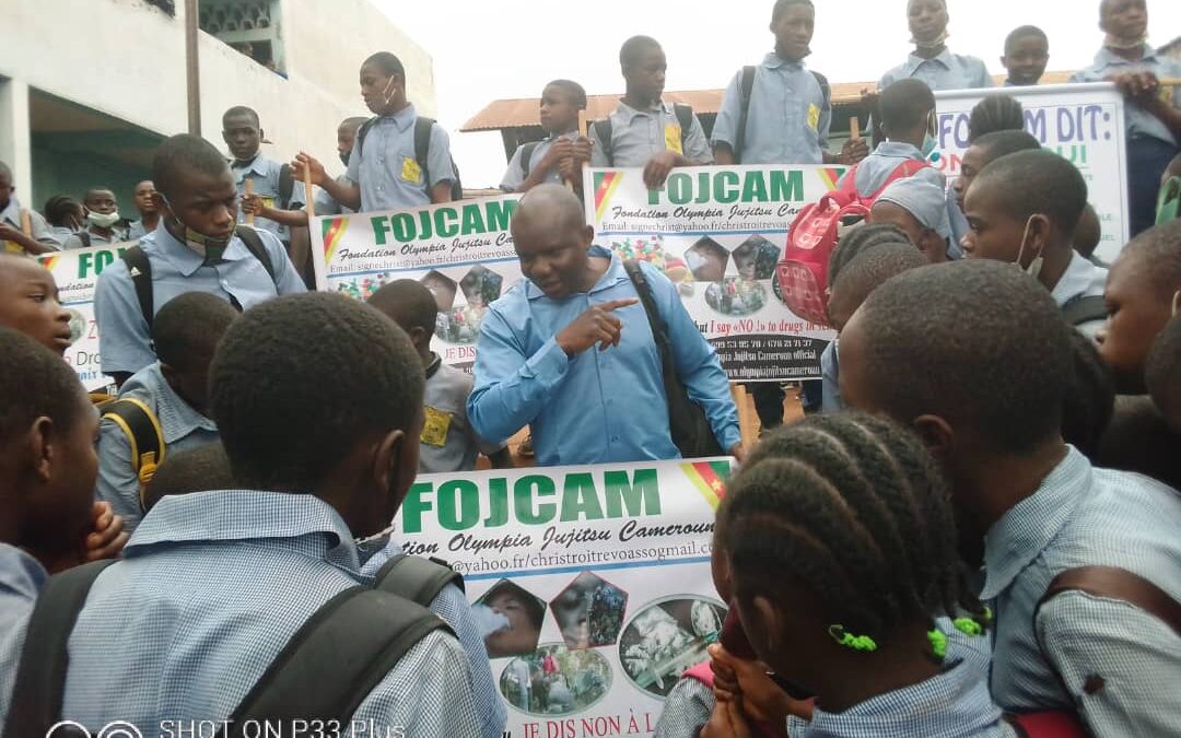 PROJET DE RÉDUCTION DES VIOLENCES, L’INCIVISME ET LA CONSOMMATION DES STUPÉFIANTS PAR LES ÉLÈVES AU  CAMEROUN : LA FOJCAM S’ENGAGE