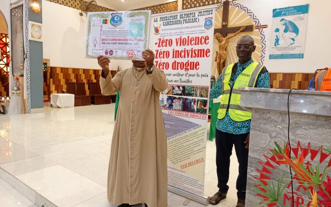 ARCHIDIOCÈSE DE YAOUNDÉ : UN CURÉ SOUCIEUX DE LA SANTÉ MENTALE DE SES PAROISSIENS LES FAIT FORMER PAR LA FOJCAM SUR DANGERS LIÉS À L’USAGE DES DROGUES